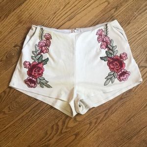 Luxxel Embroidered shorts